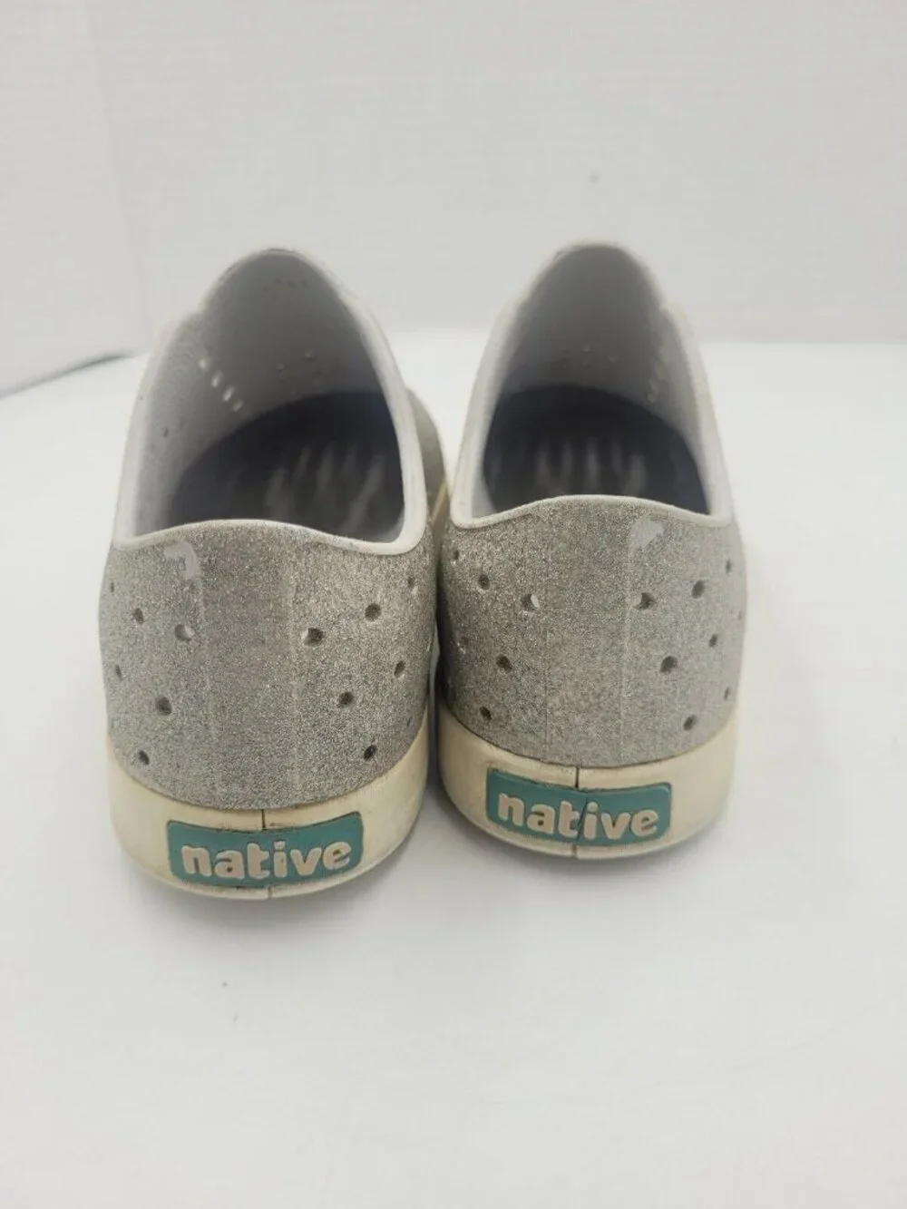 Native Girls Slip On Shoe Glitter SIze J3 Play Condition
